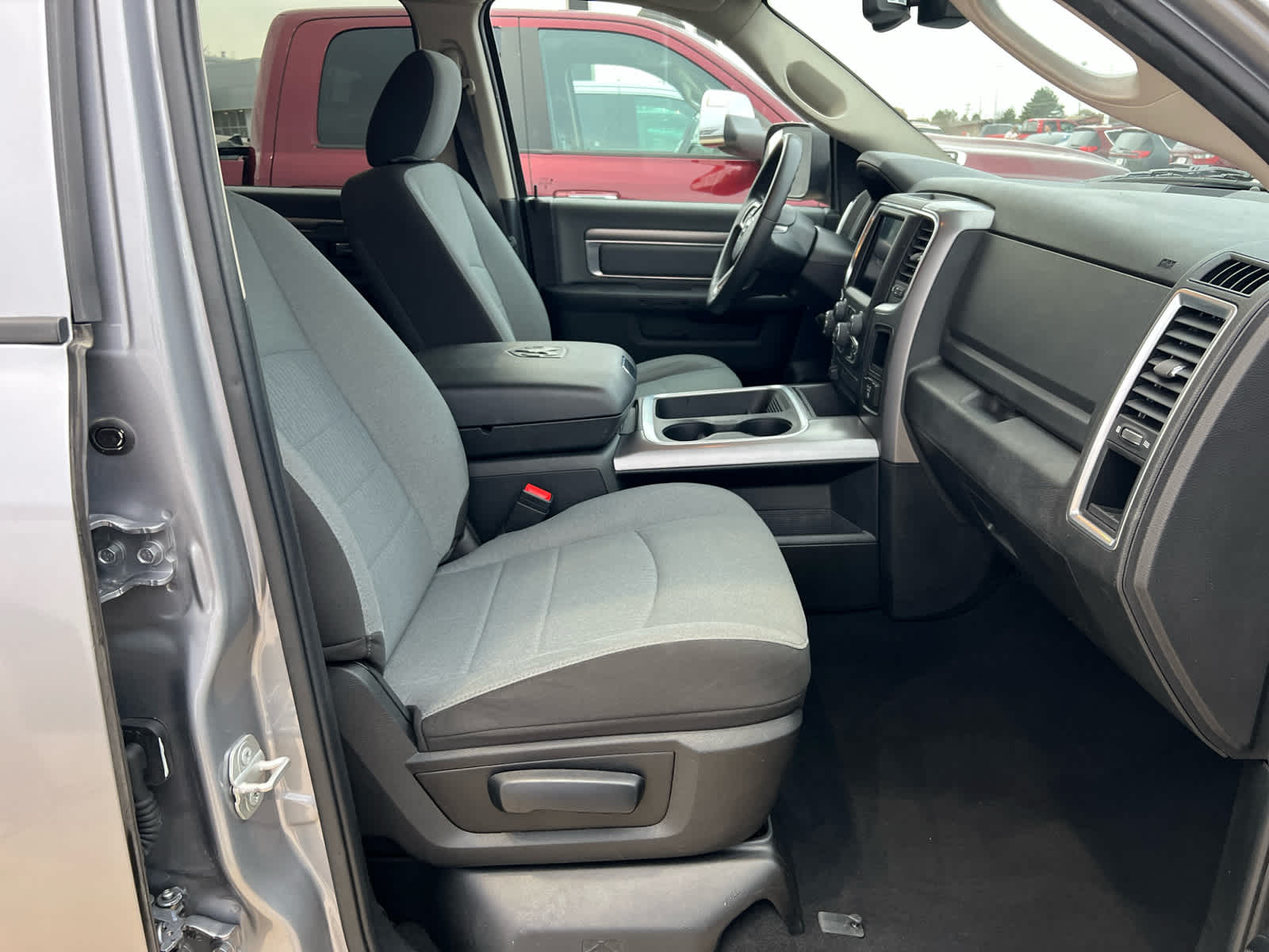 2023 RAM Ram 1500 Classic SLT Crew Cab 4x4 5'7' Box