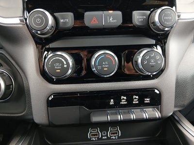 2026 RAM Ram 1500 RAM 1500 EXPRESS CREW CAB 4X4 5'7' BOX