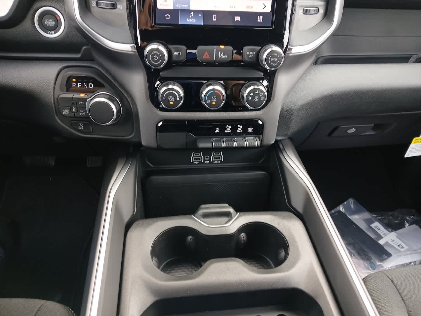 2026 RAM Ram 1500 RAM 1500 EXPRESS CREW CAB 4X4 5'7' BOX