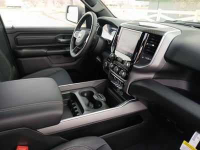 2026 RAM Ram 1500 RAM 1500 EXPRESS CREW CAB 4X4 5'7' BOX