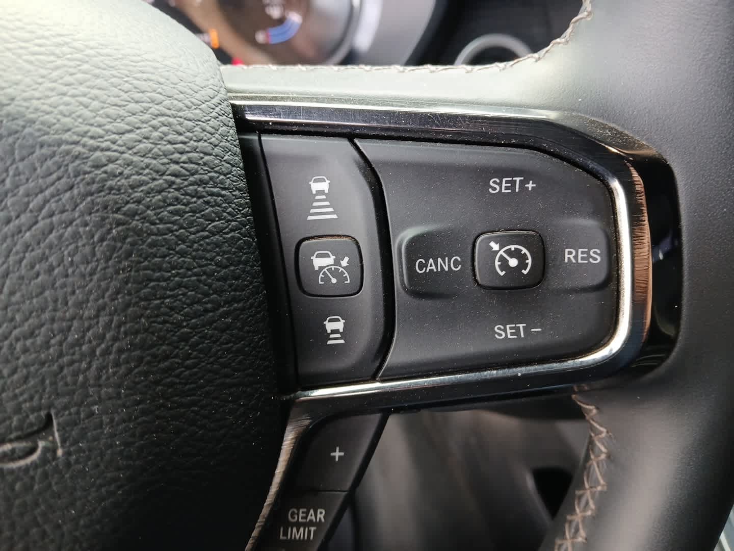 2024 RAM Ram 1500 Limited Crew Cab 4x4 5'7' Box