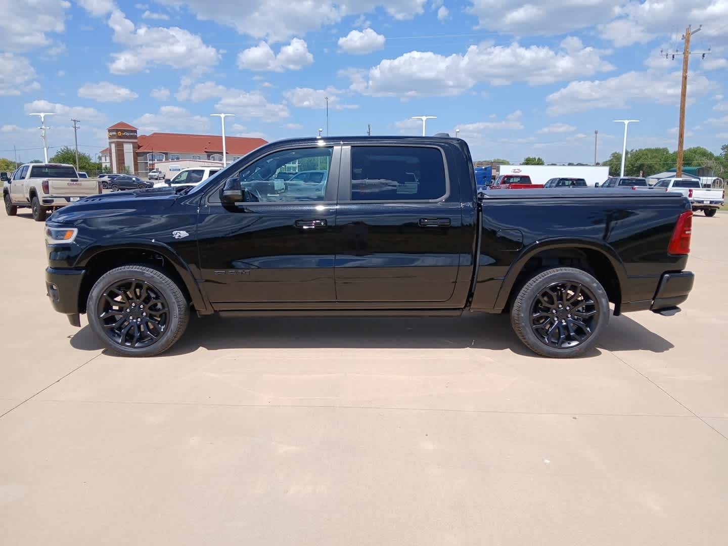 2026 RAM Ram 1500 RAM 1500 LIMITED CREW CAB 4X4 5'7' BOX