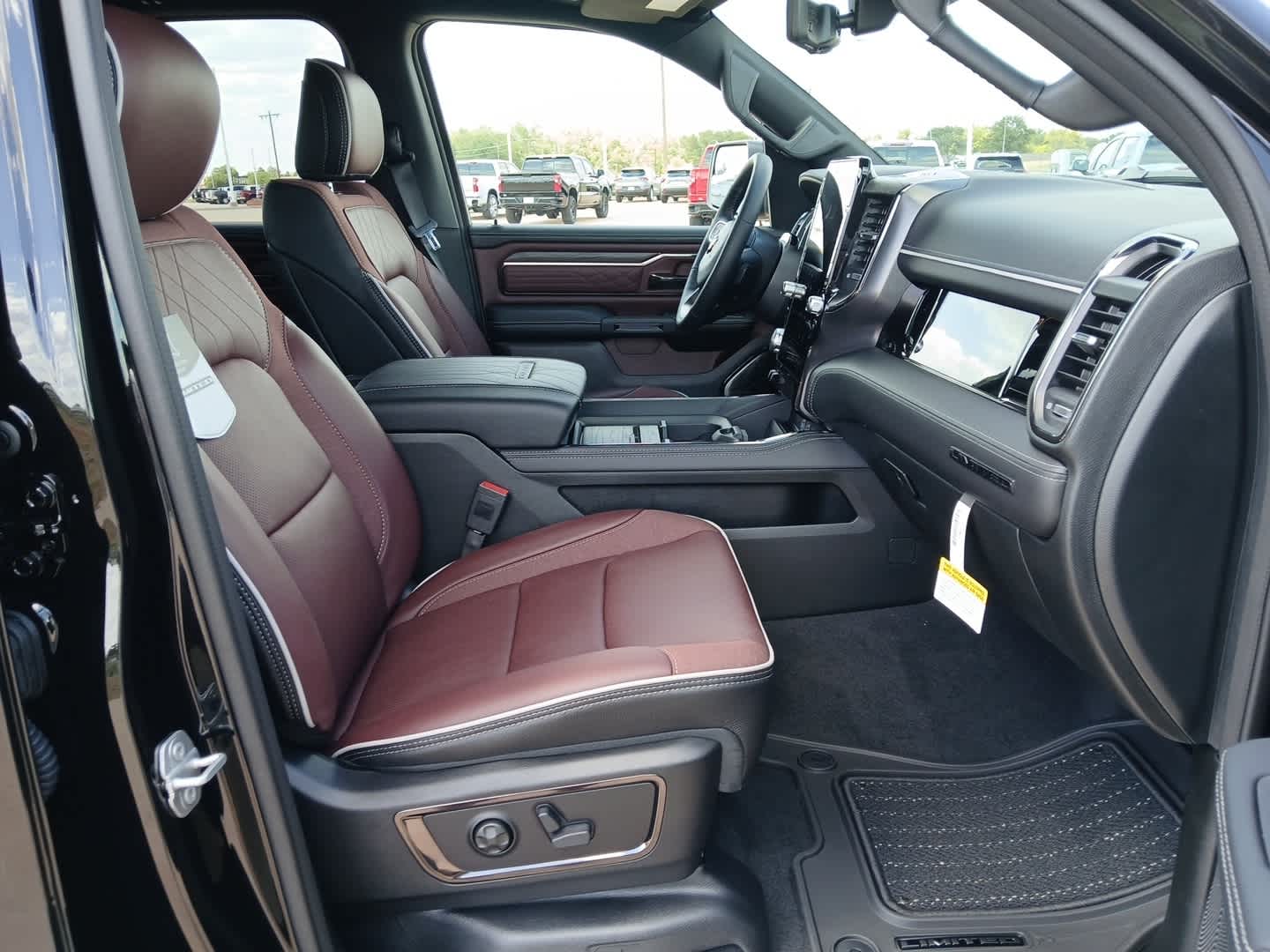 2026 RAM Ram 1500 RAM 1500 LIMITED CREW CAB 4X4 5'7' BOX