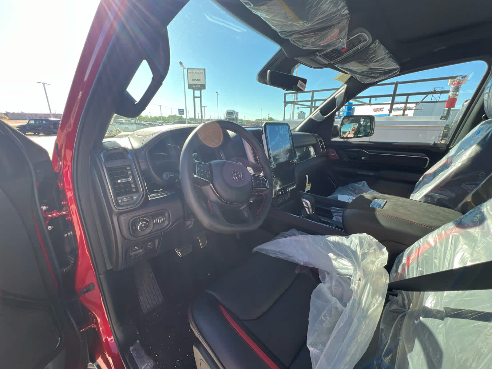 2026 RAM Ram 1500 RAM 1500 RHO CREW CAB 4X4 5'7' BOX