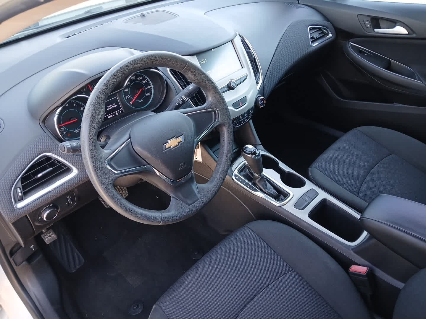 2017 Chevrolet Cruze LS Auto