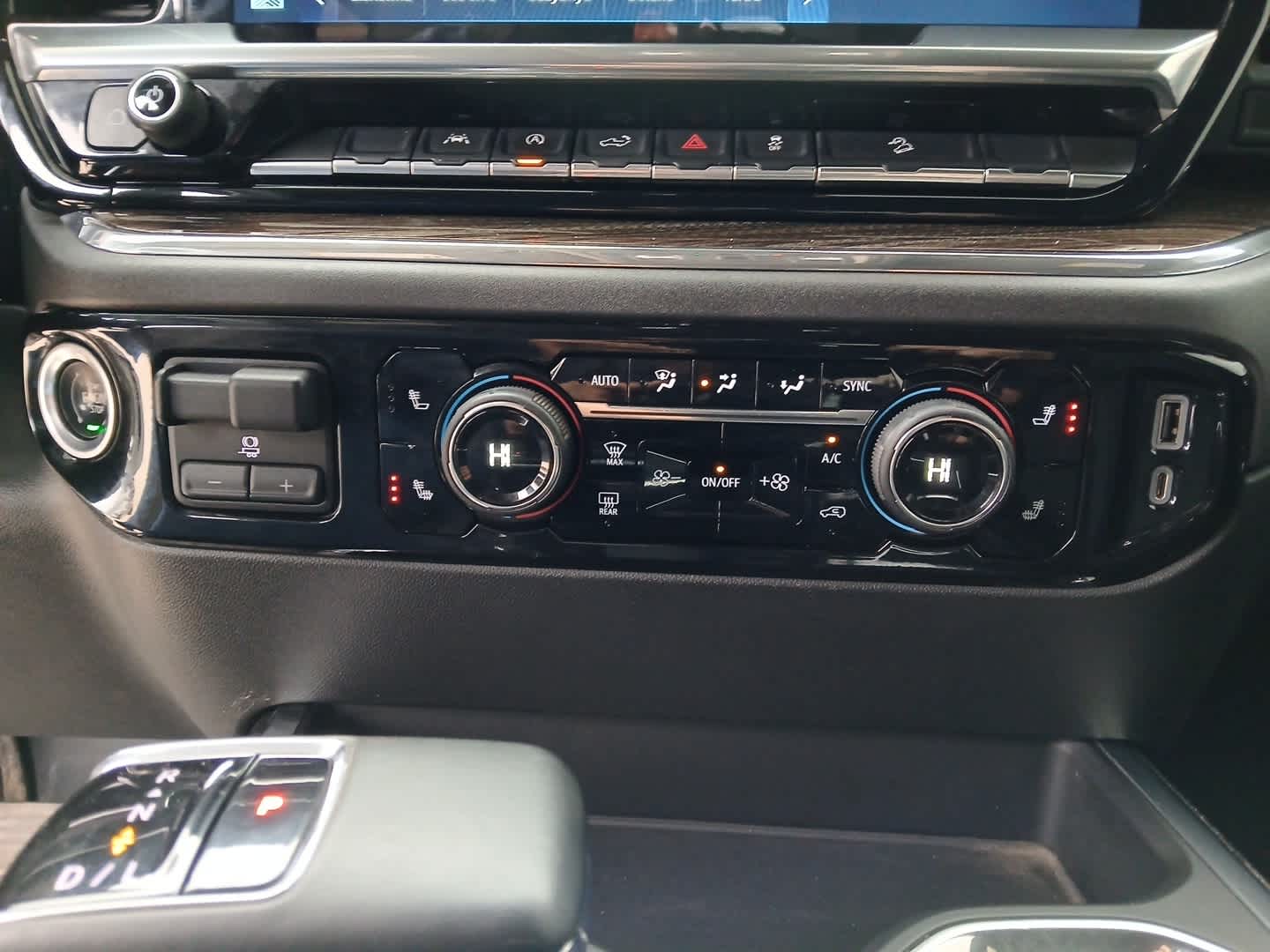 2023 Chevrolet Silverado 1500 4WD Crew Cab Short Bed RST