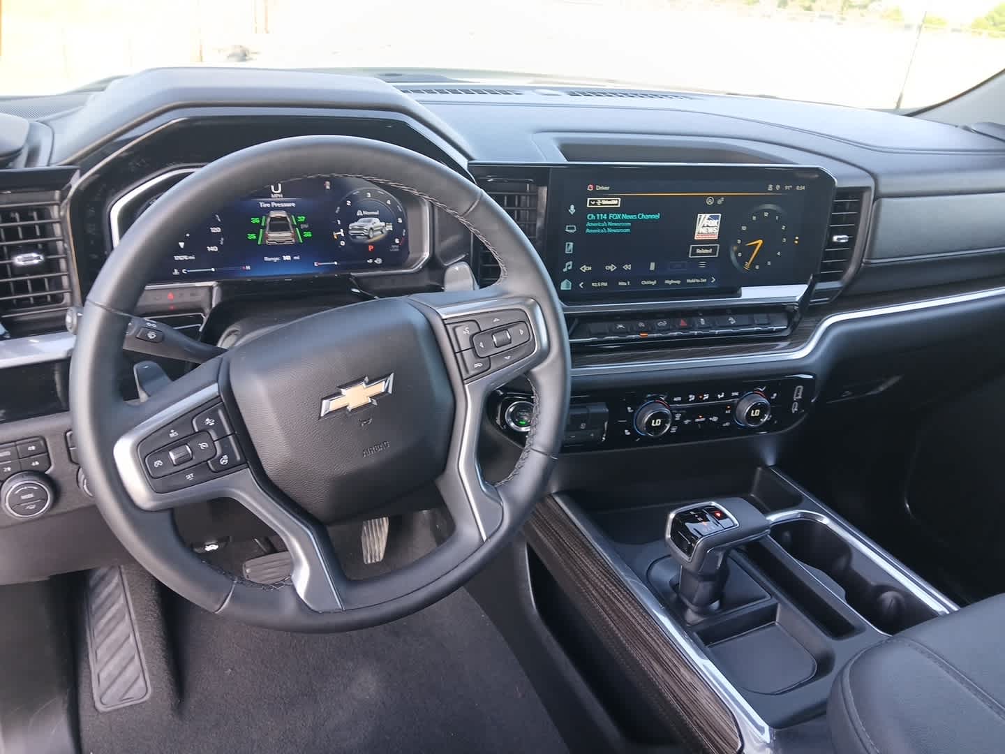 2026 Chevrolet Silverado 1500 4WD Crew Cab Standard Bed LT