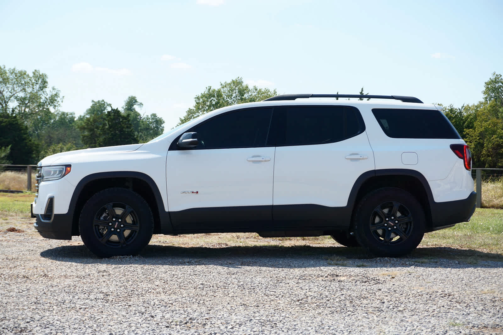 2022 GMC Acadia AWD AT4