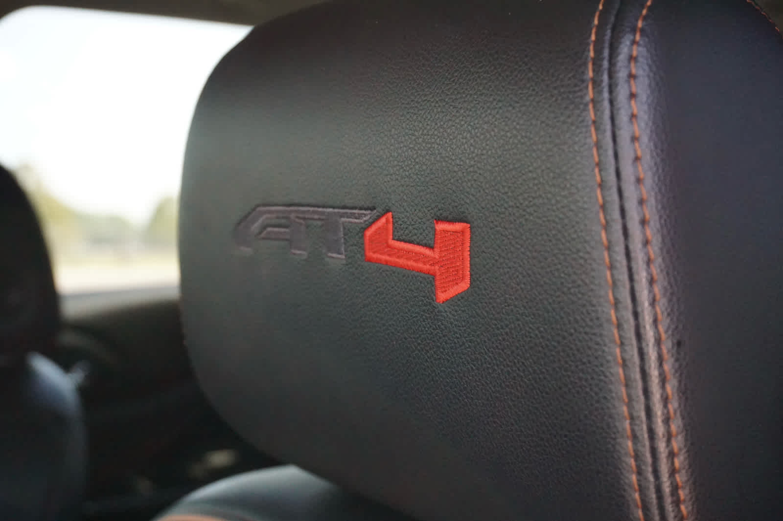 2022 GMC Acadia AWD AT4