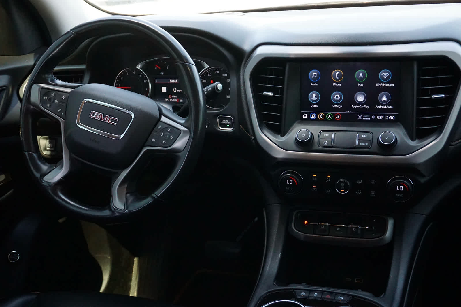 2022 GMC Acadia AWD AT4