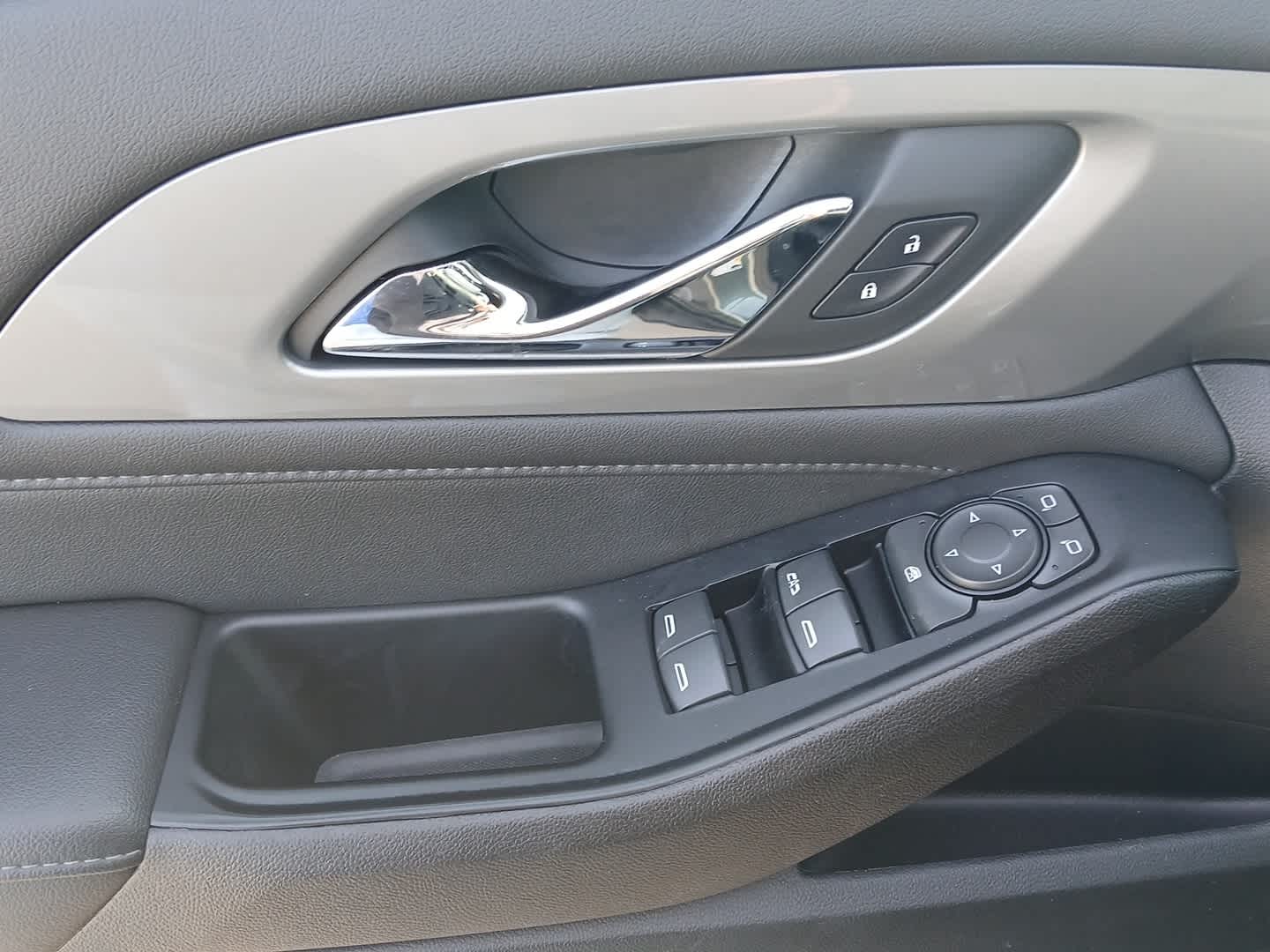 2023 Chevrolet Traverse FWD LT Cloth