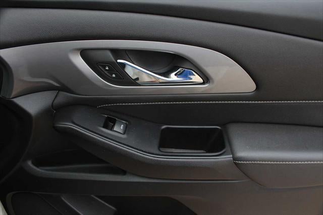 2023 Chevrolet Traverse FWD LT Leather