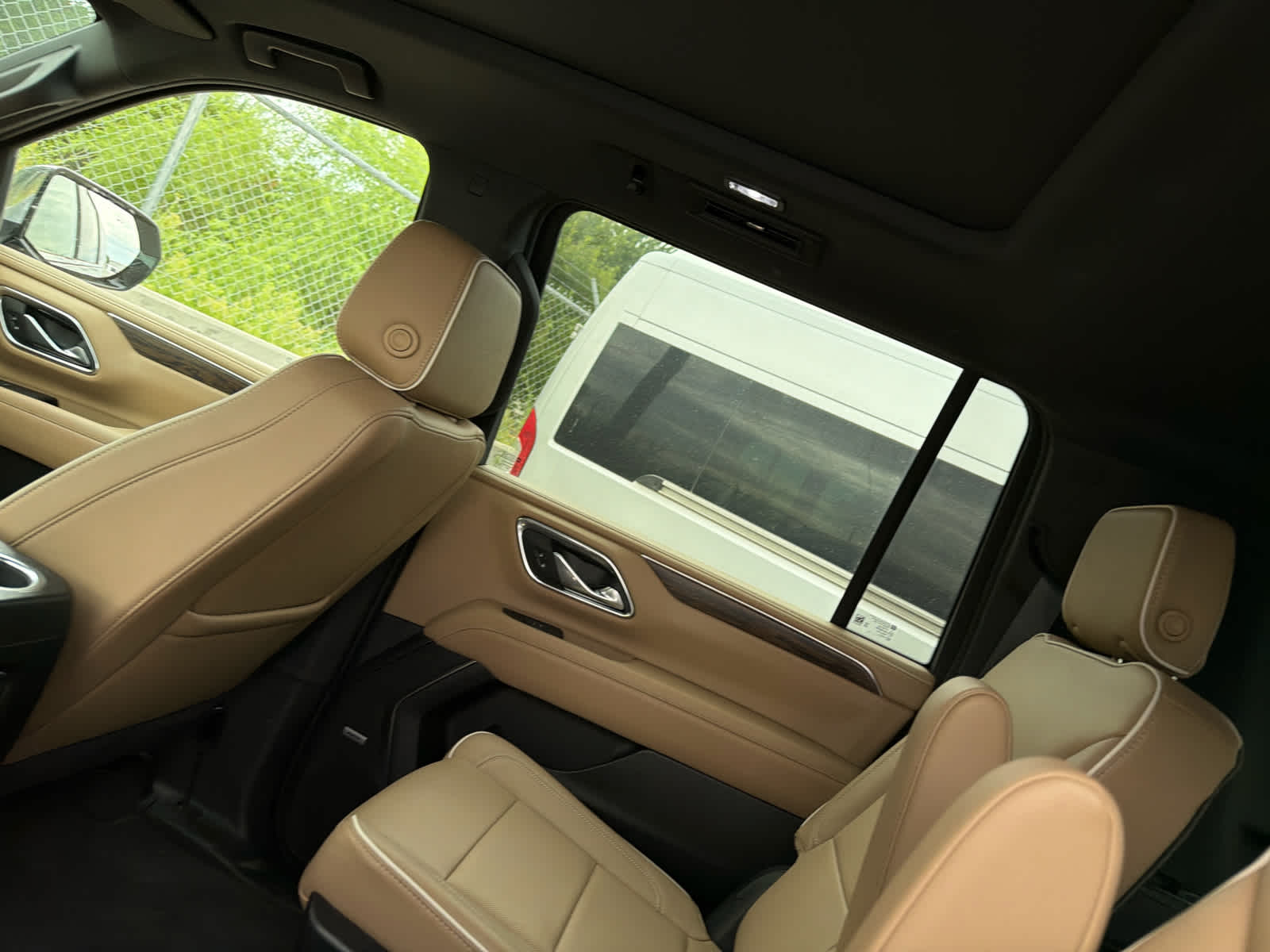 2024 Chevrolet Suburban 4WD Premier