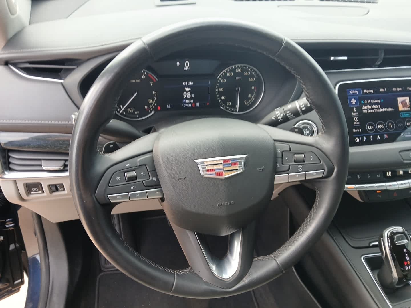 2022 Cadillac XT4 AWD Premium Luxury