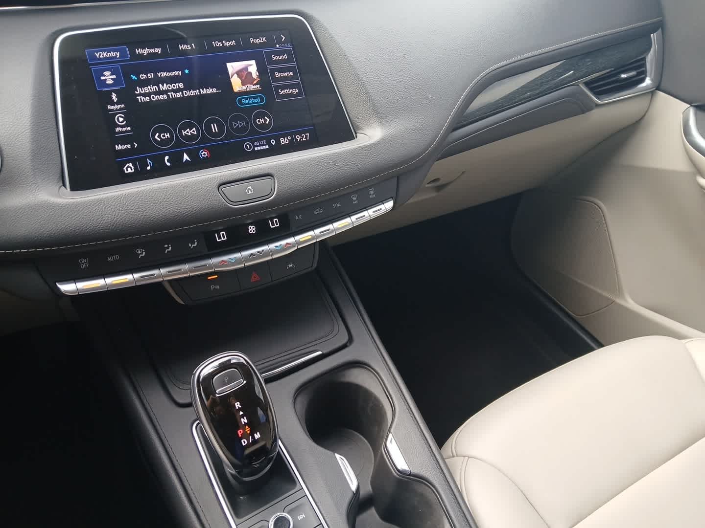 2022 Cadillac XT4 AWD Premium Luxury