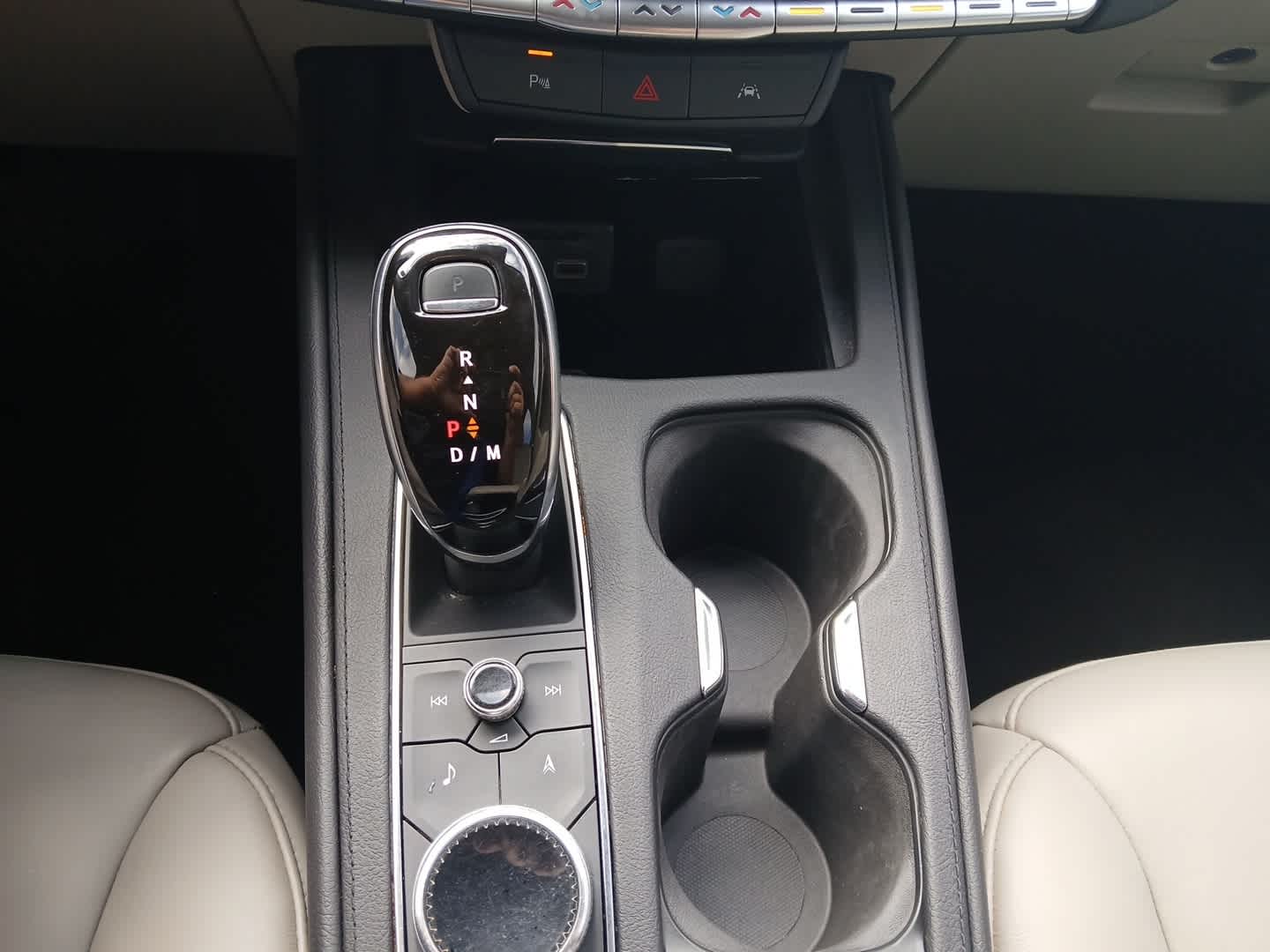 2022 Cadillac XT4 AWD Premium Luxury