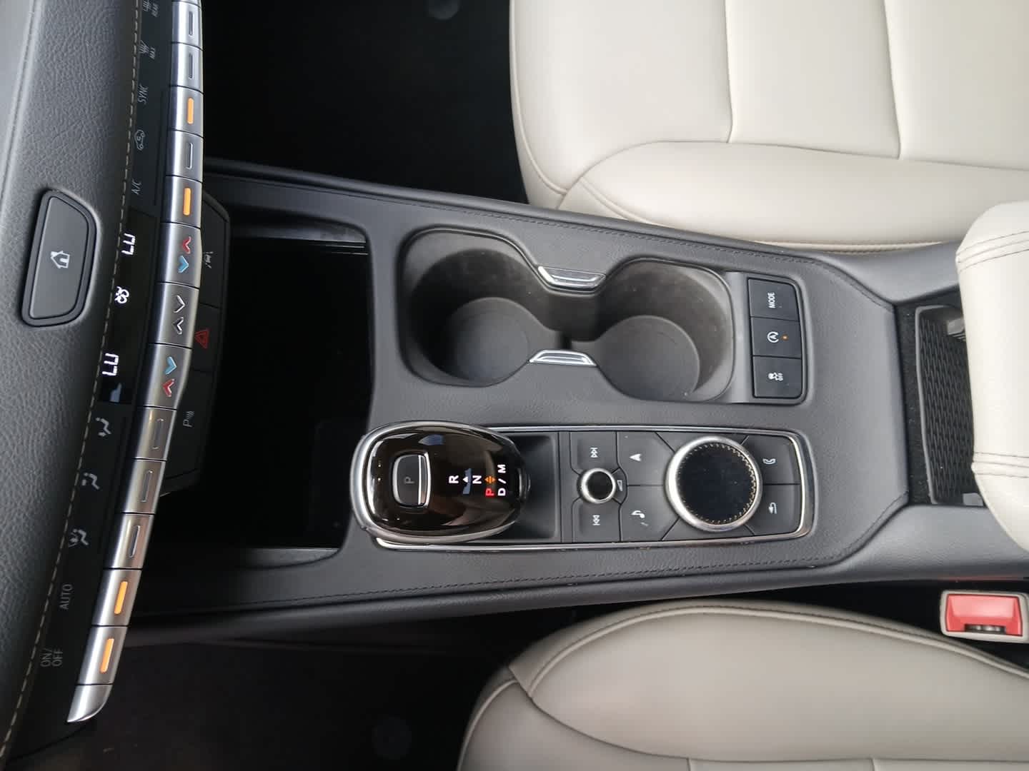 2022 Cadillac XT4 AWD Premium Luxury