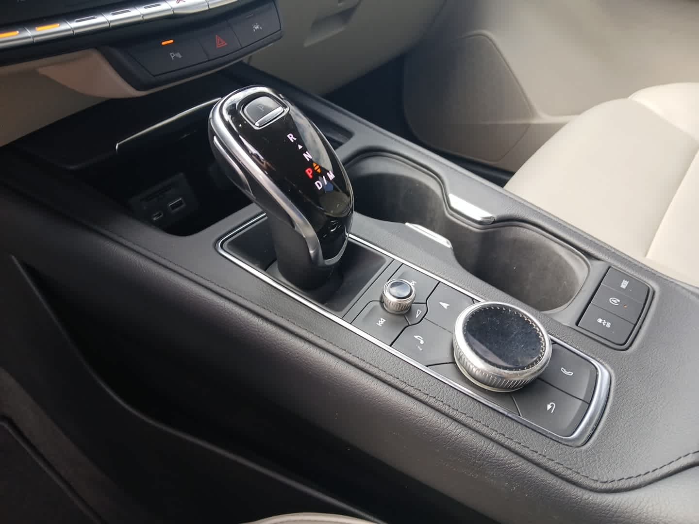 2022 Cadillac XT4 AWD Premium Luxury