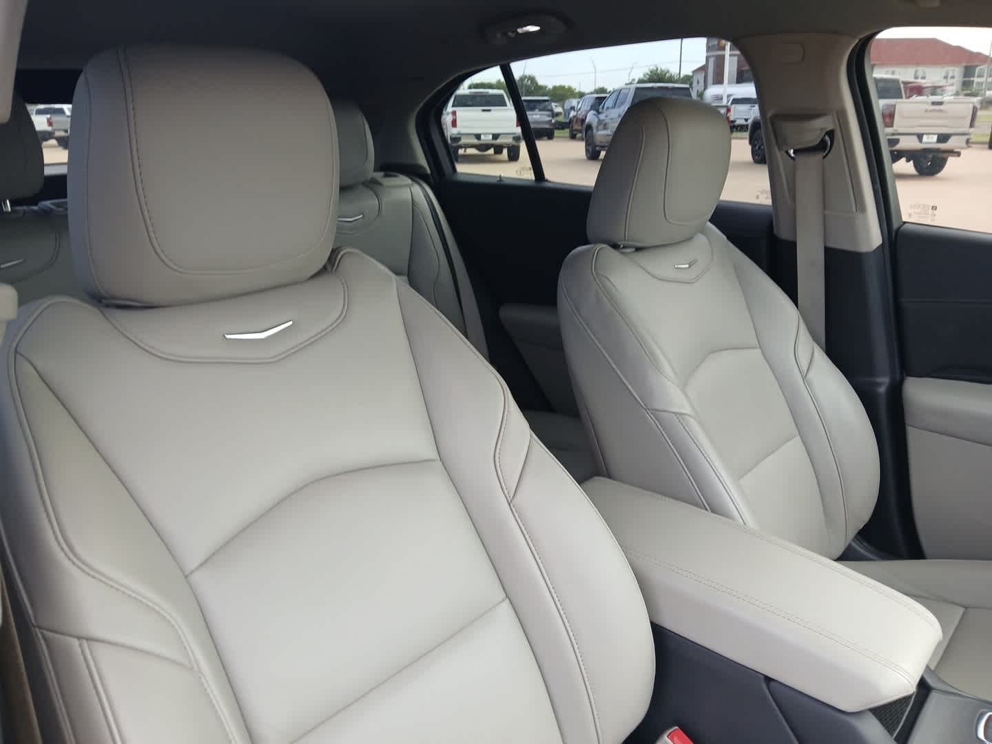 2022 Cadillac XT4 AWD Premium Luxury