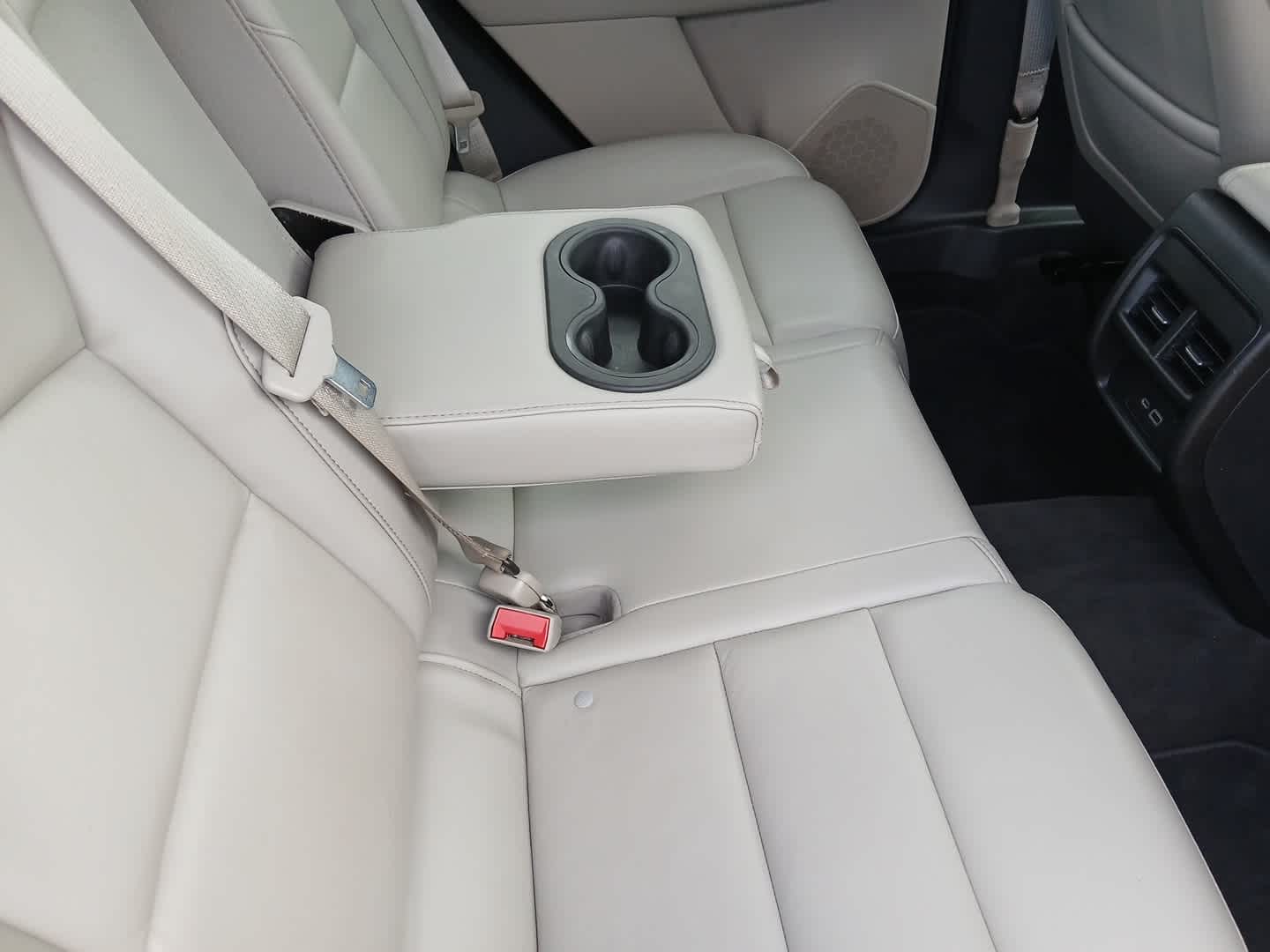 2022 Cadillac XT4 AWD Premium Luxury