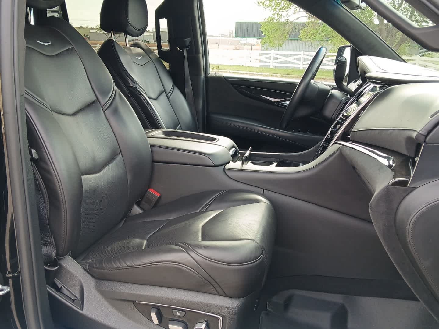 2020 Cadillac Escalade 4WD Platinum