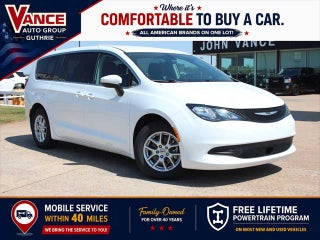2022 Chrysler Voyager LX