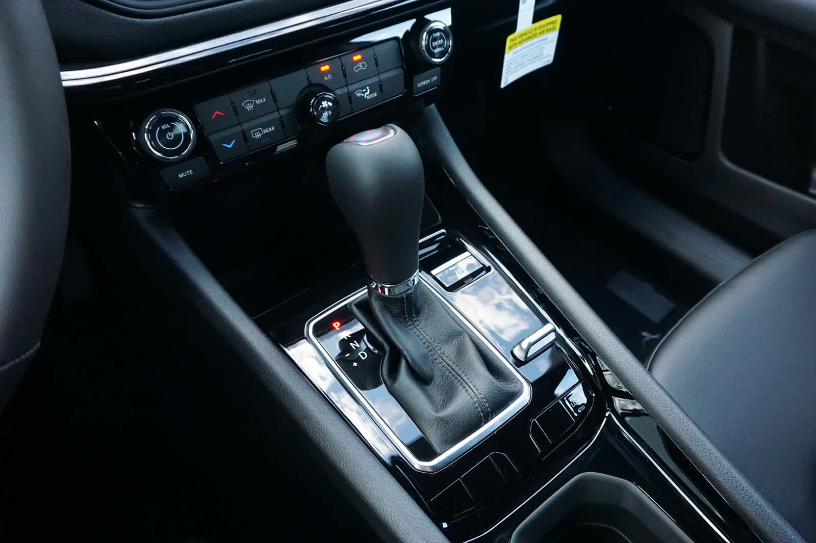 2027 Jeep Compass COMPASS LATITUDE ALTITUDE 4X4