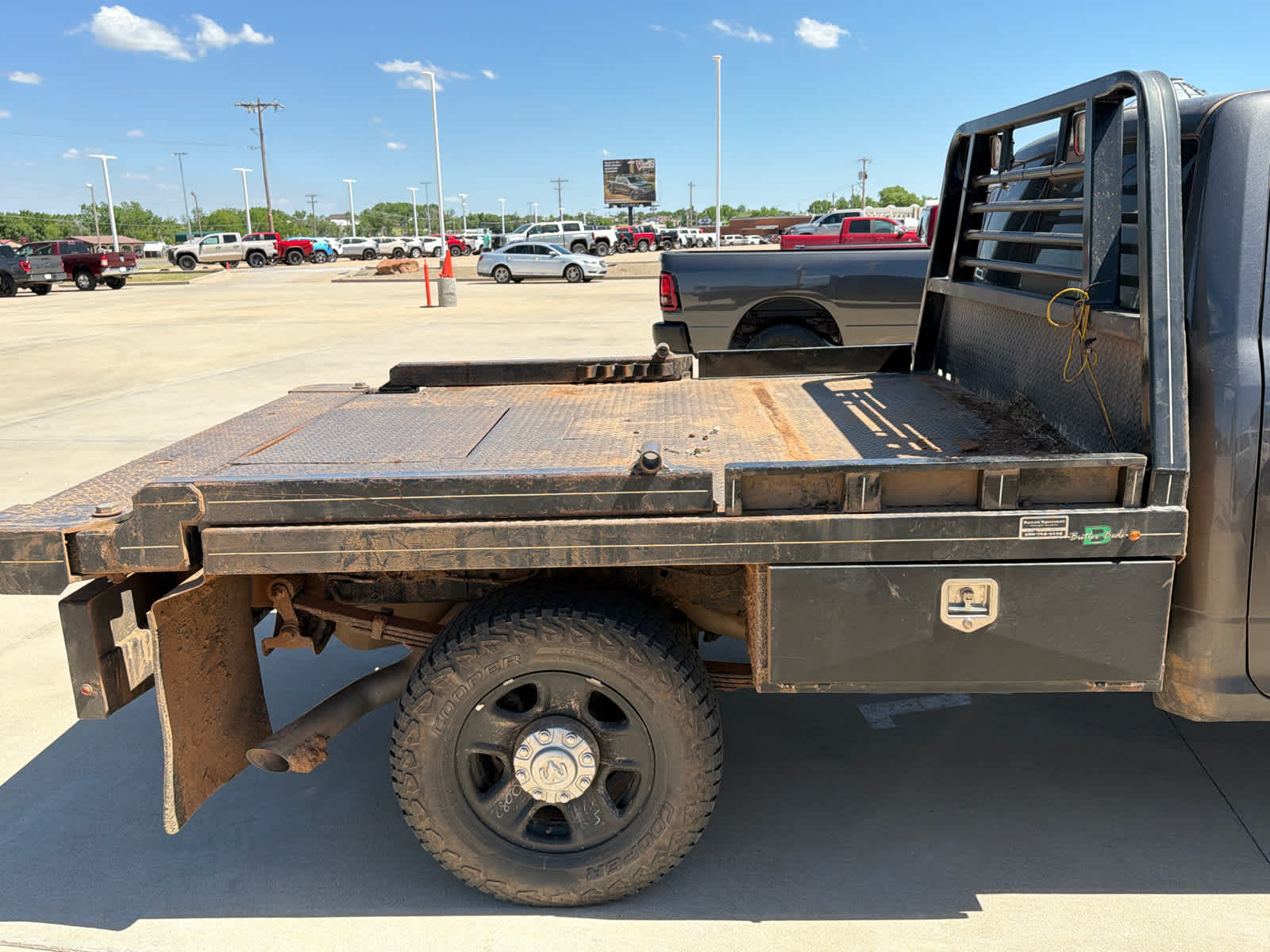 2023 RAM 3500 Tradesman Crew Cab 4x4 8' Box