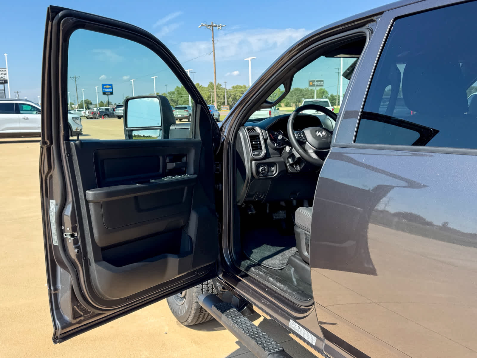 2026 RAM Ram 2500 RAM 2500 TRADESMAN CREW CAB 4X4 6'4' BOX