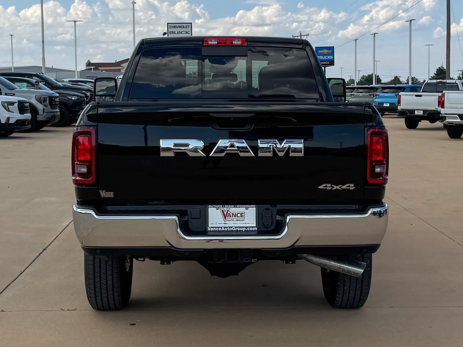 2026 RAM Ram 2500 RAM 2500 TRADESMAN CREW CAB 4X4 6'4' BOX