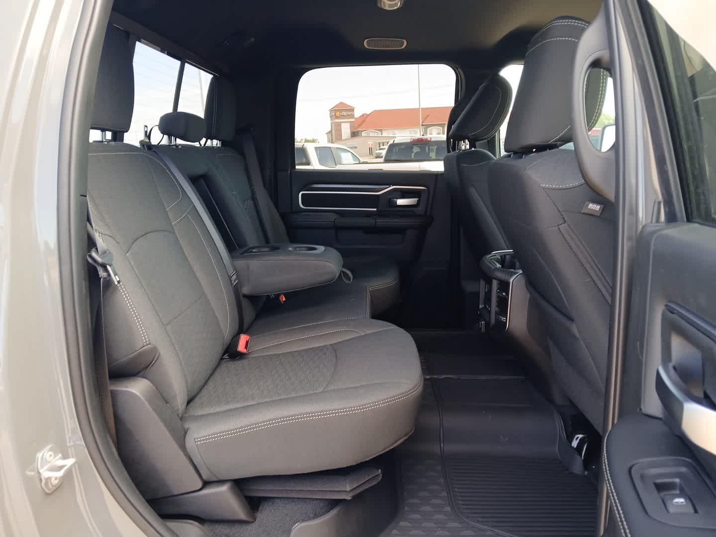 2026 RAM 3500 RAM 3500 BIG HORN CREW CAB 4X4 8' BOX