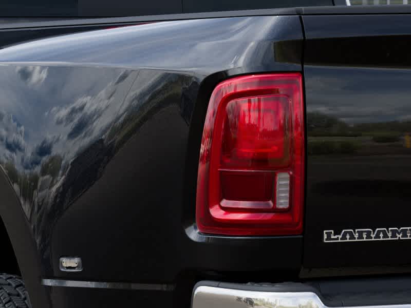 2027 RAM Ram 3500 RAM 3500 LARAMIE CREW CAB 4X4 8' BOX