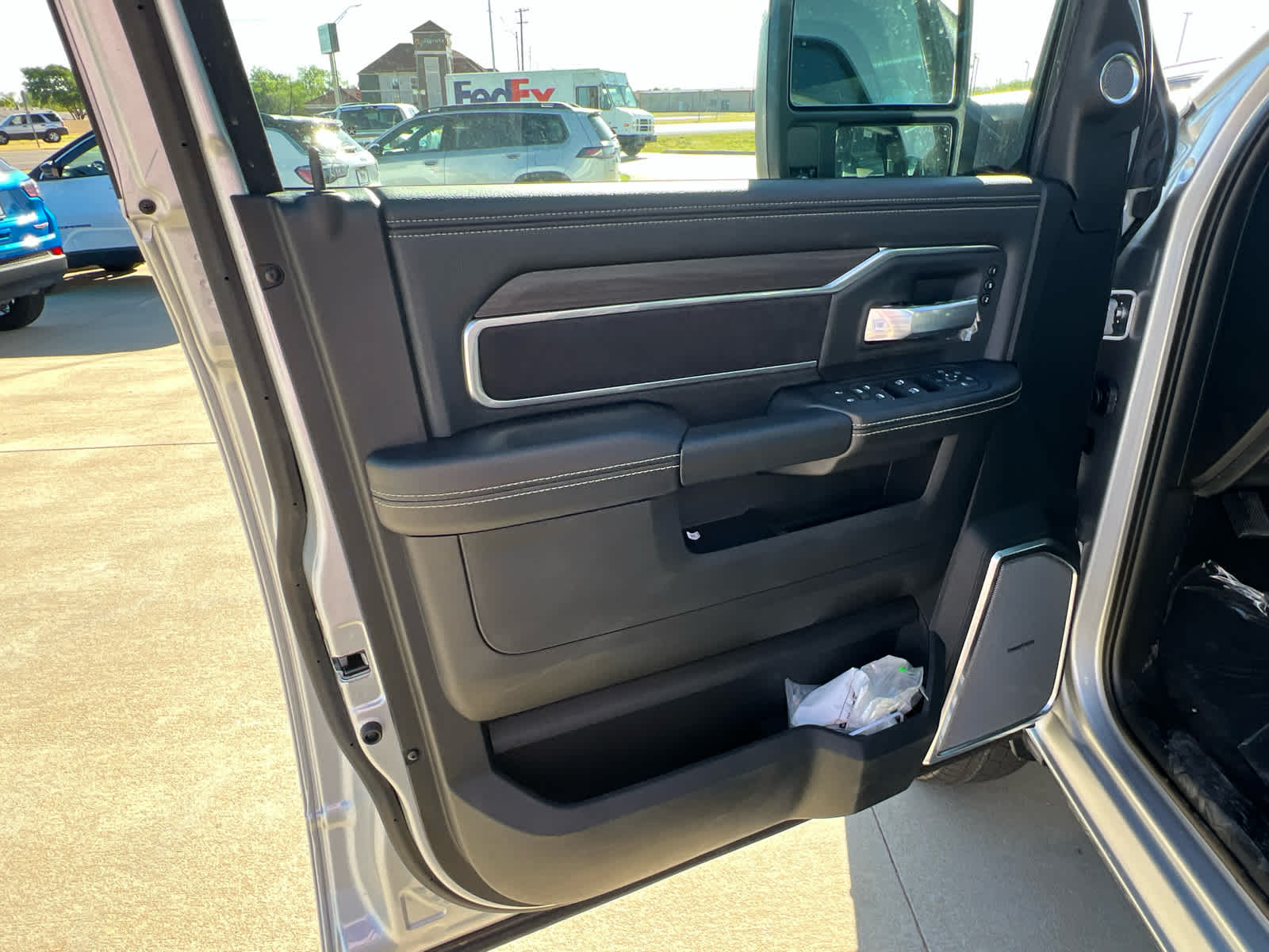 2026 RAM Ram 3500 RAM 3500 LARAMIE CREW CAB 4X4 8' BOX