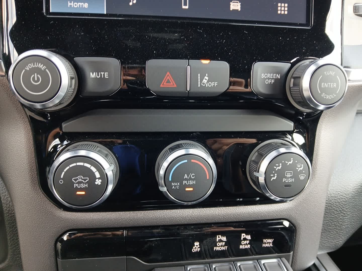 2026 RAM Ram 1500 RAM 1500 EXPRESS CREW CAB 4X4 5'7' BOX