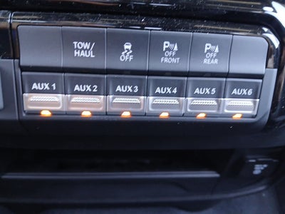 2026 RAM Ram 2500 RAM 2500 BLACK EXPRESS CREW CAB 4X4 6'4' BOX