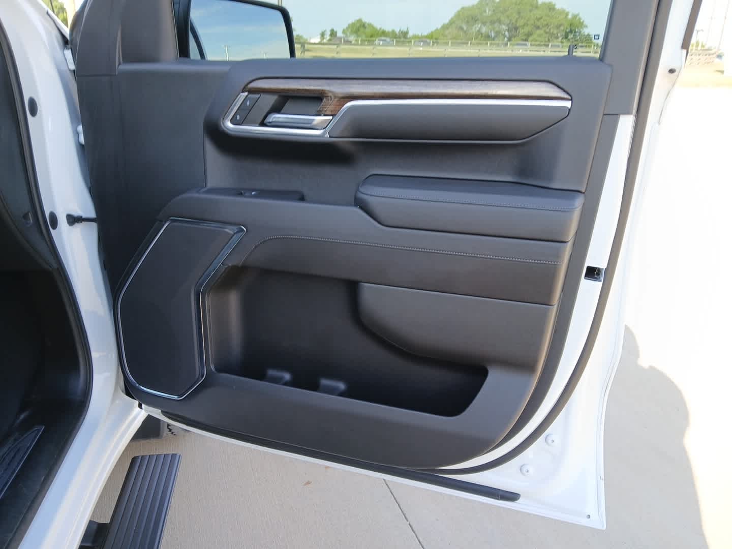 2023 GMC Sierra 1500 4WD Crew Cab Short Box Elevation with 3VL