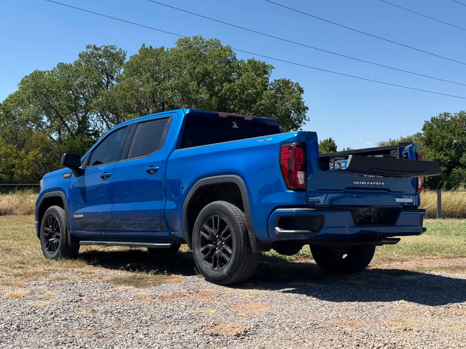 2022 GMC Sierra 1500 4WD Crew Cab Short Box Elevation