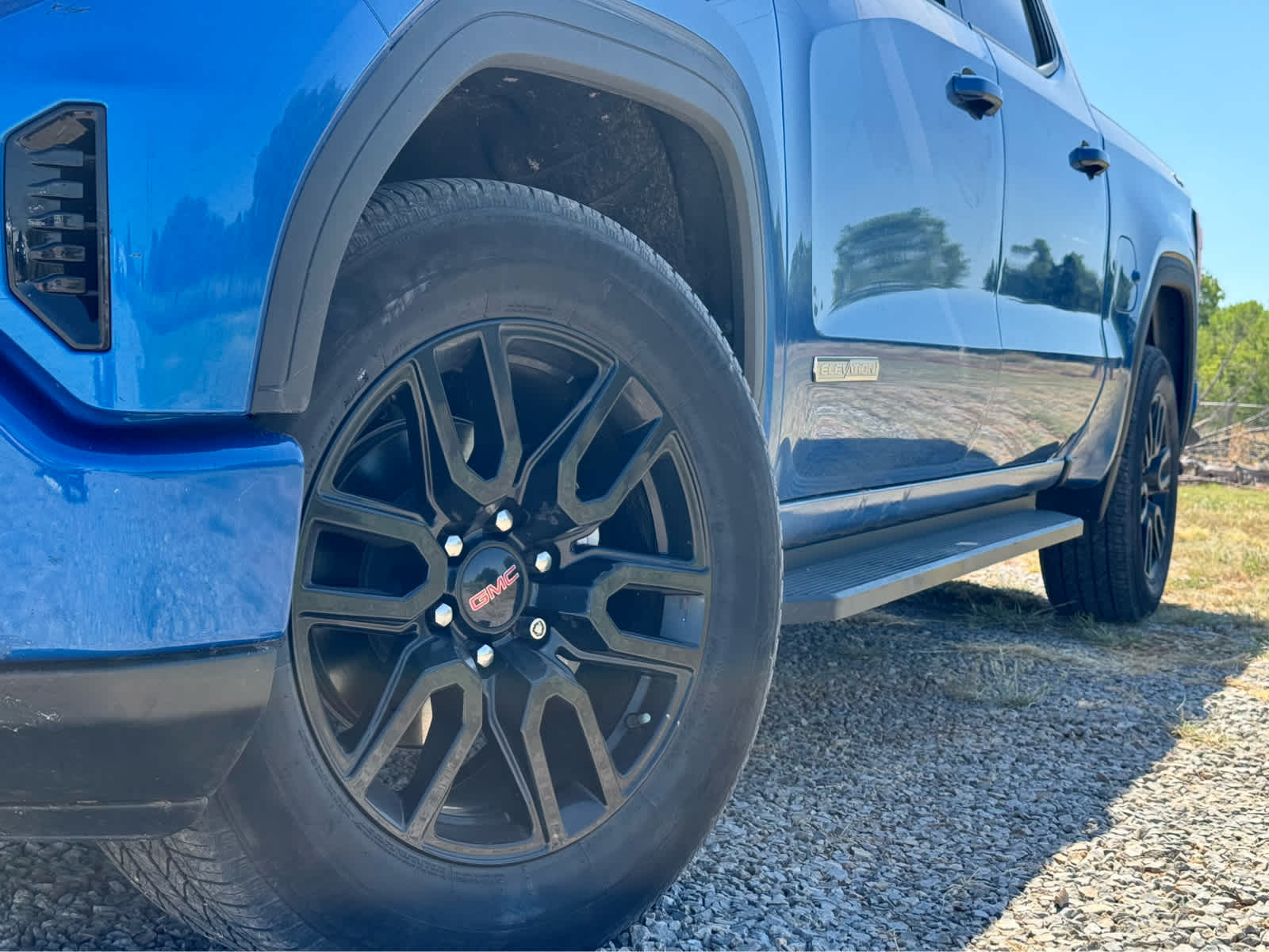 2022 GMC Sierra 1500 4WD Crew Cab Short Box Elevation