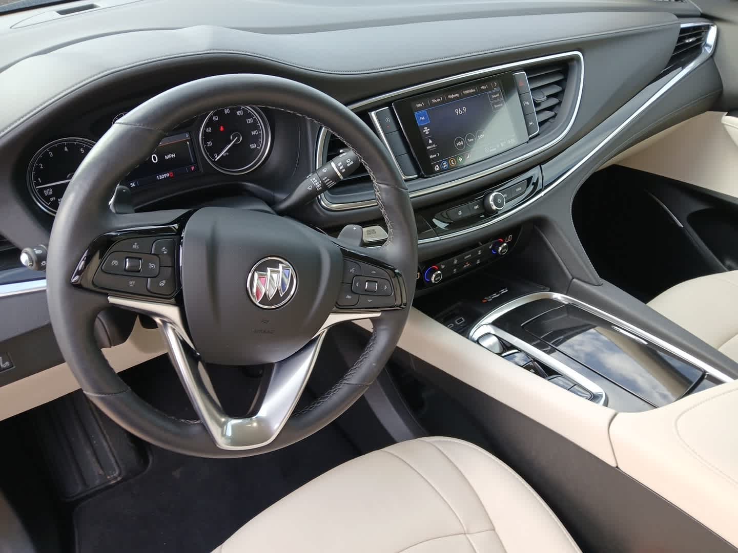 2023 Buick Enclave Essence FWD