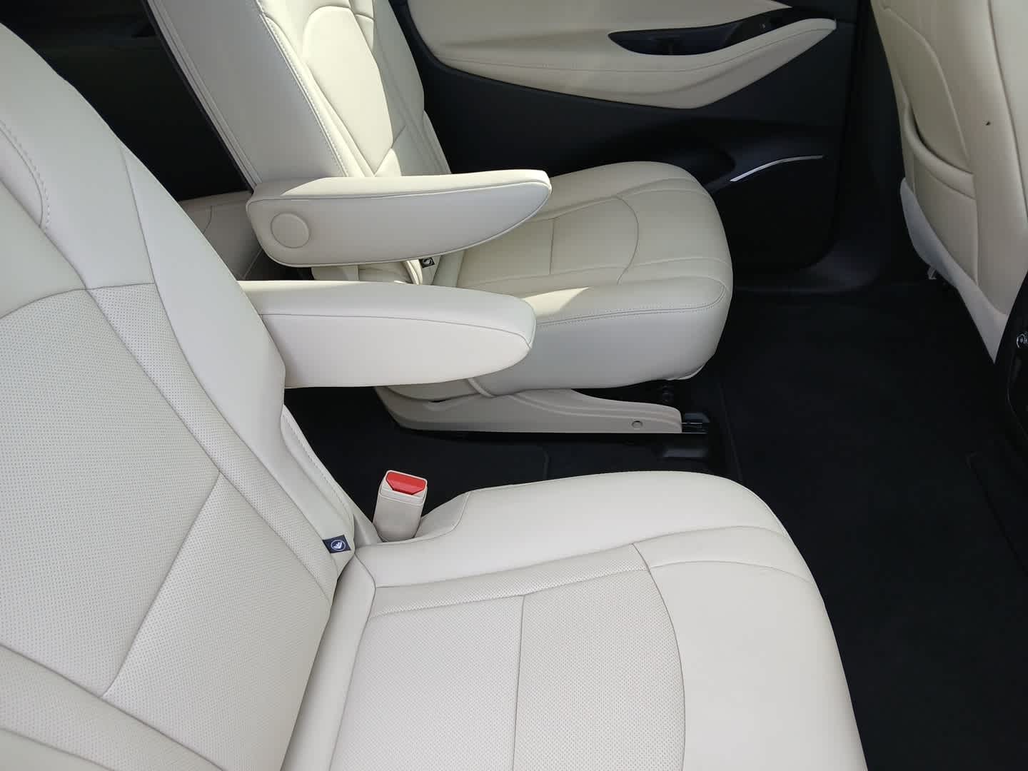 2023 Buick Enclave Essence FWD
