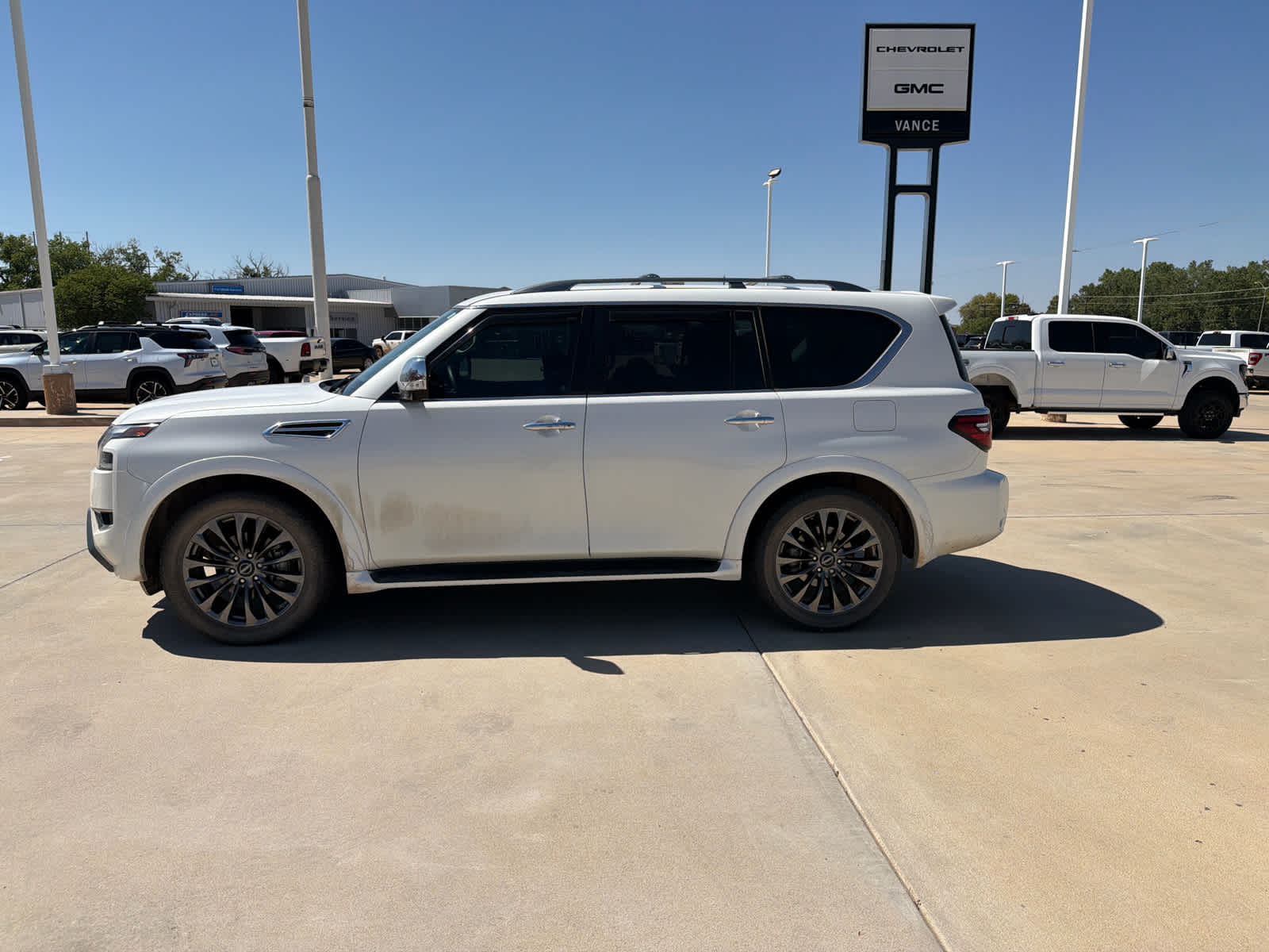 2023 Nissan Armada Platinum 2WD