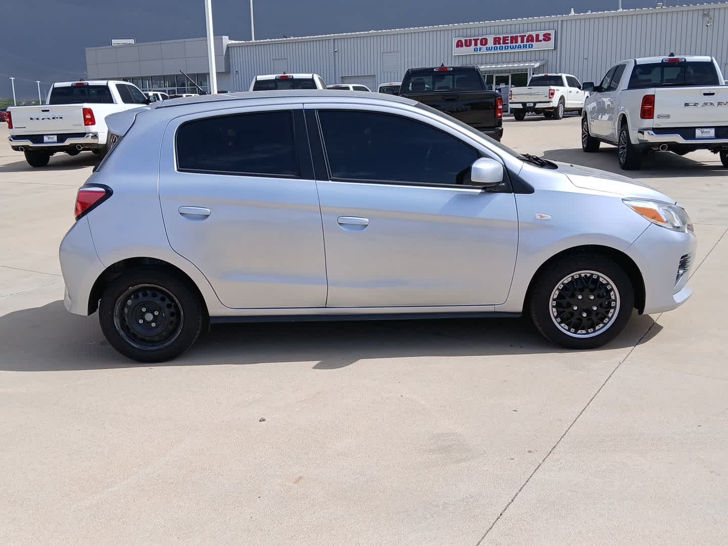 2024 Mitsubishi Mirage ES