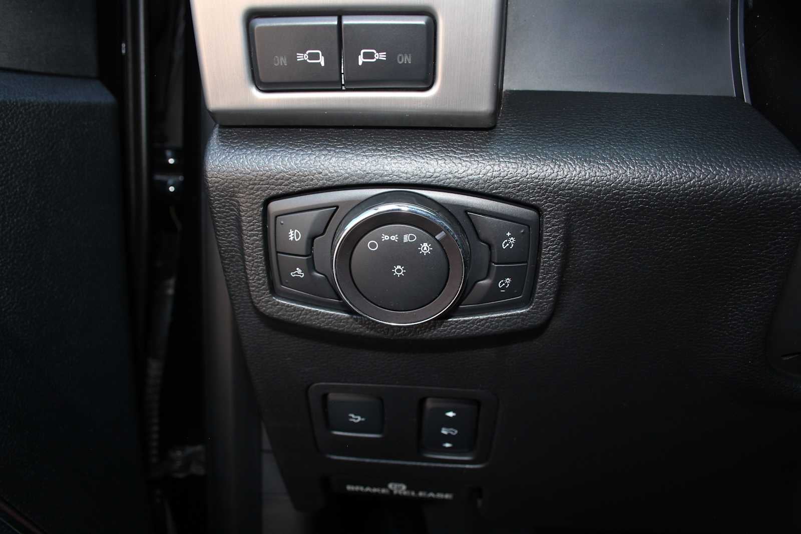 2018 Ford Super Duty F-350 DRW Pickup Platinum