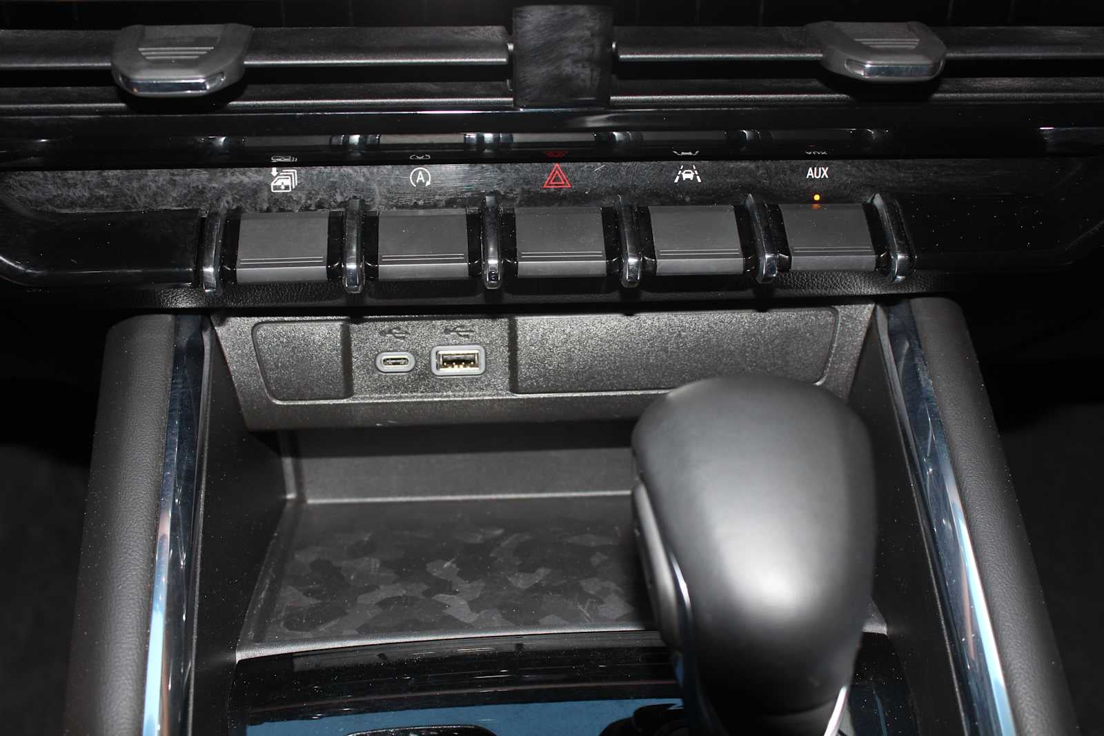 2025 GMC Canyon 4WD AT4