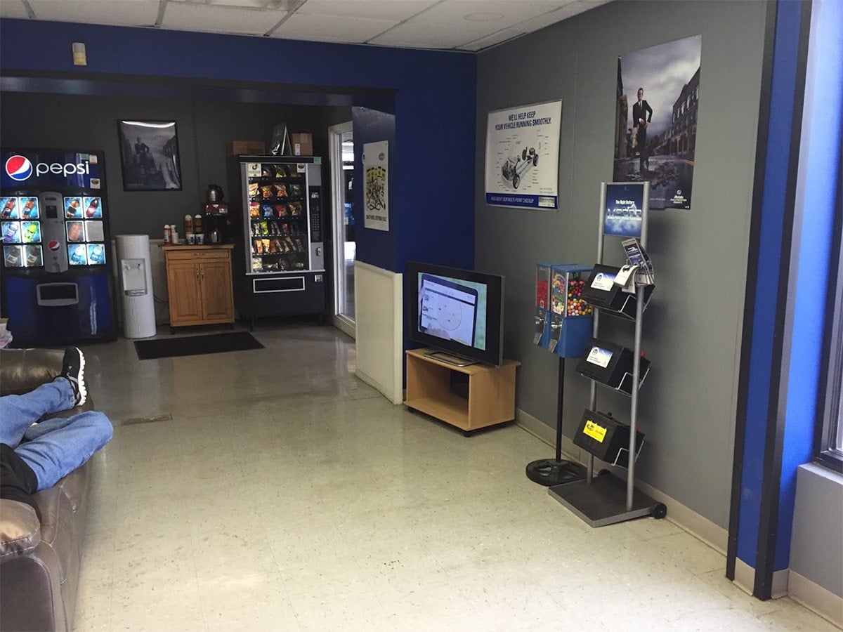 Vance Chrysler Dodge Jeep Ram Miami Service Center